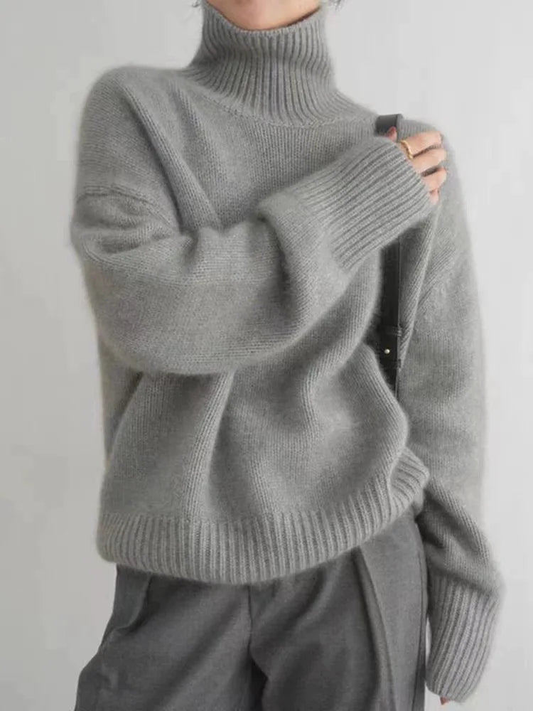 Risa | Elegant Warm Turtleneck