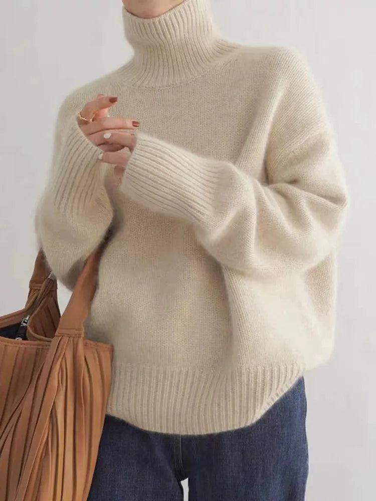 Risa | Elegant Warm Turtleneck