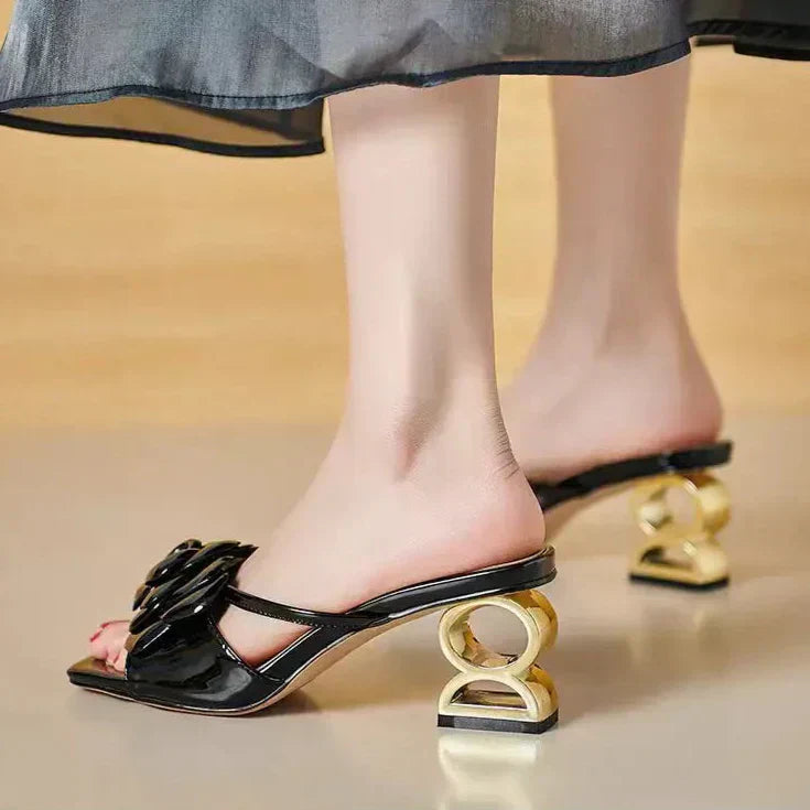 Zelayda™| Dera Floral Sandals